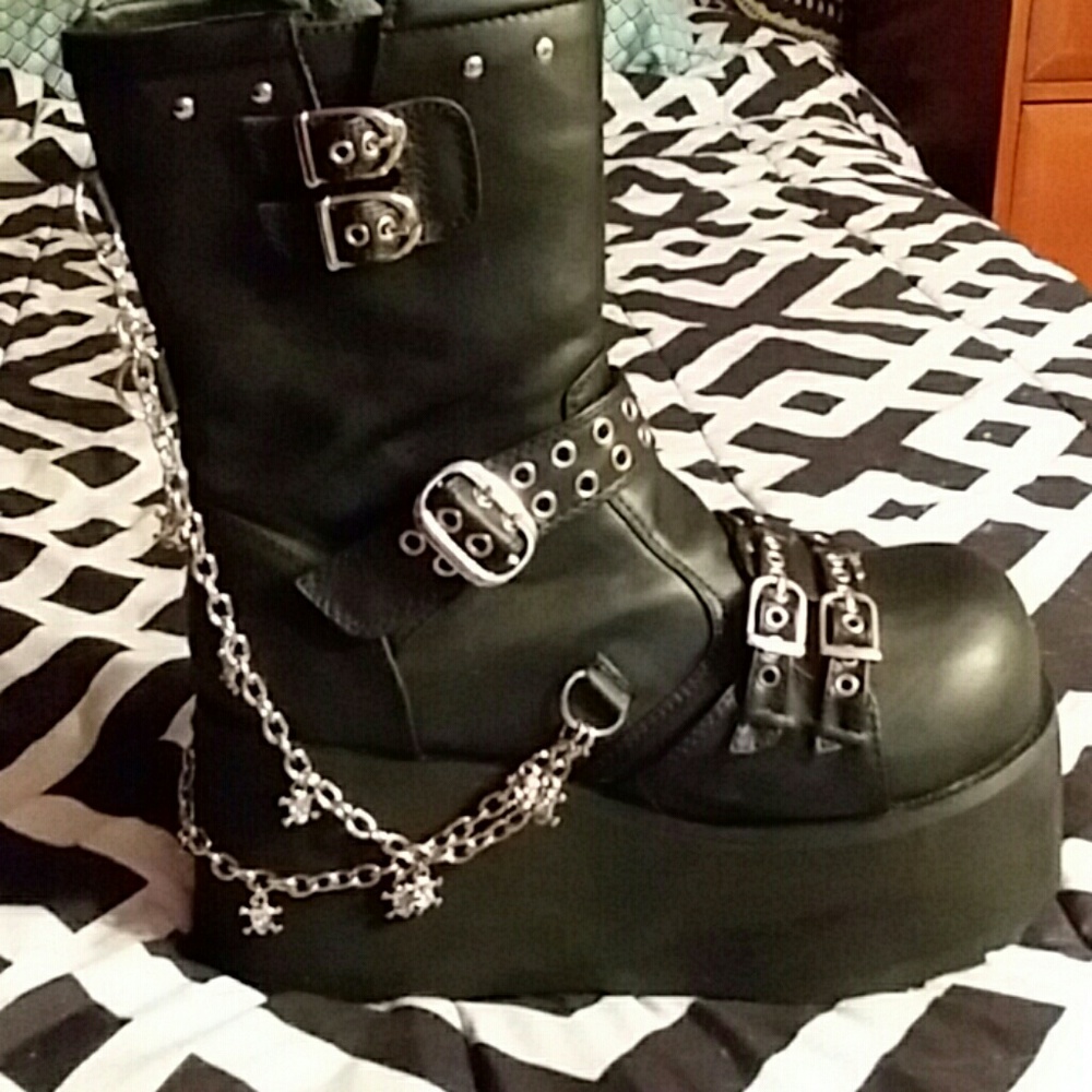 goth boot